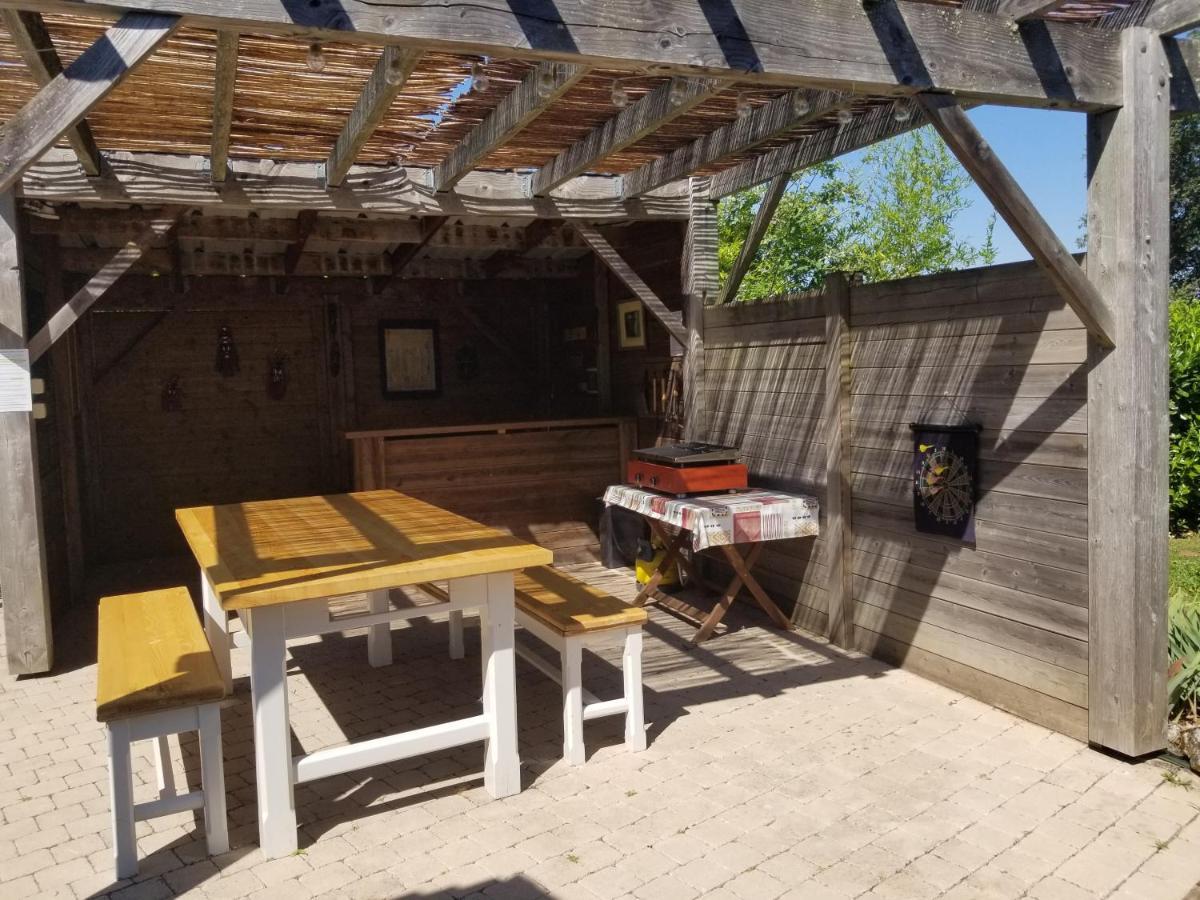 La Tuillère : maison en bois avec vue et piscine Saint-Aulaire Extérieur photo